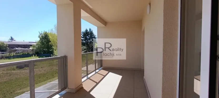 Prodej bytu 2+kk, Hevlín, 66 m2