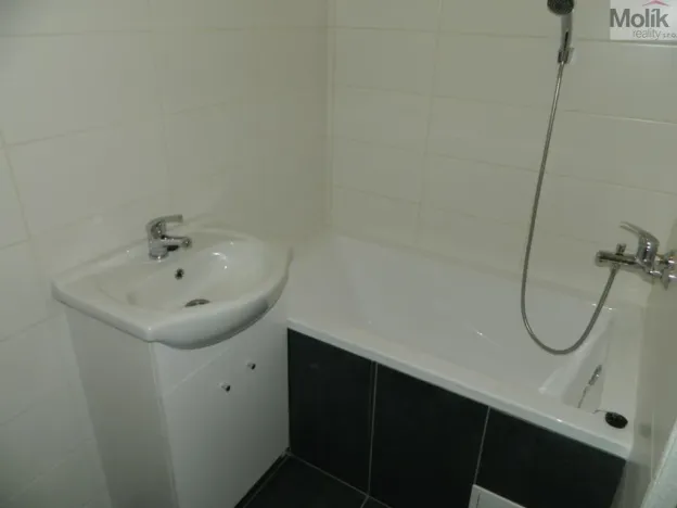 Pronájem bytu 1+kk, Most, Česká, 33 m2