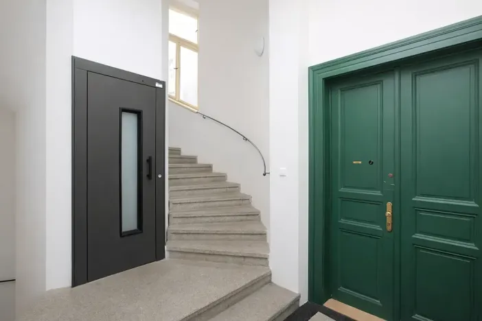 Pronájem bytu 3+1, Praha - Bubeneč, U akademie, 130 m2