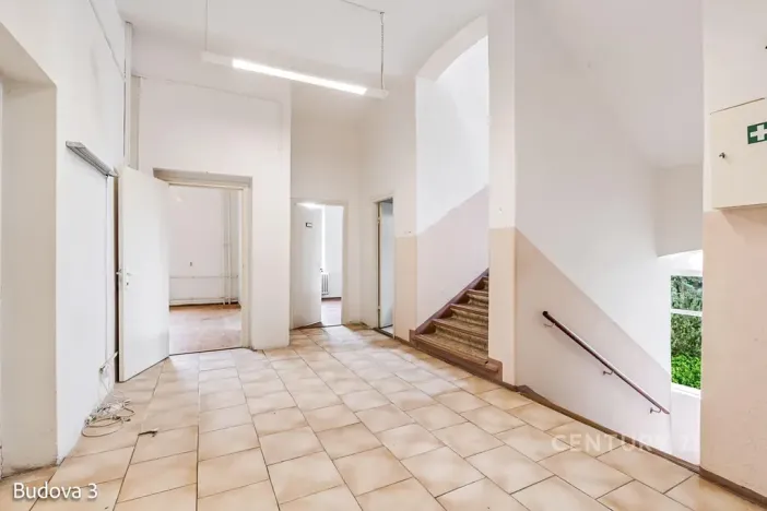 Pronájem kanceláře, Děčín, Košická, 635 m2