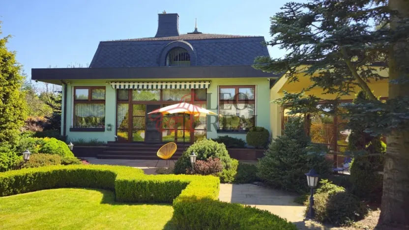 Prodej vily, Říčany - Strašín, Modřínová, 458 m2