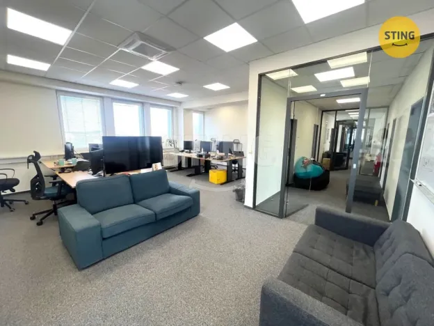 Pronájem kanceláře, Ostrava, Kounicova, 323 m2