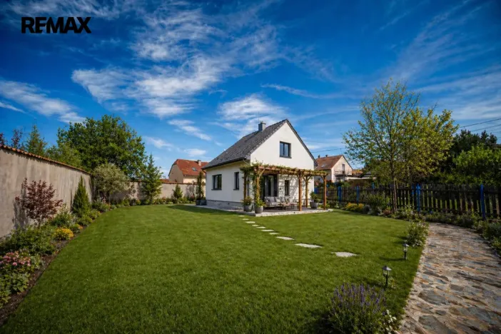 Prodej rodinného domu, Libiš, Za Kralupkou, 168 m2