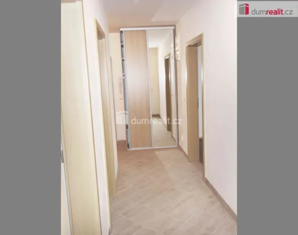 Pronájem bytu 2+kk, Praha - Modřany, Vorařská, 88 m2