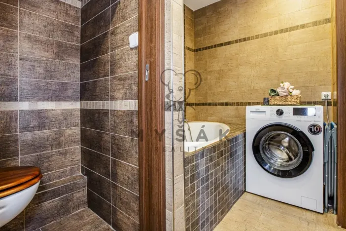 Prodej bytu 3+1, Třeboň - Třeboň II, Táboritská, 67 m2