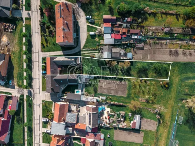 Prodej rodinného domu, Starovice, 300 m2