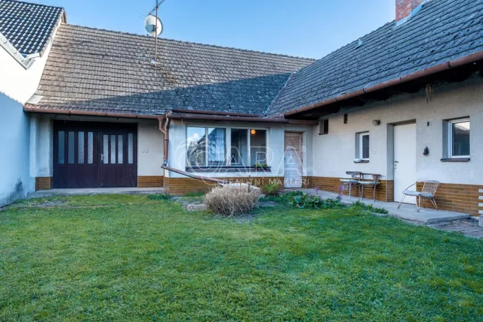 Prodej rodinného domu, Starovice, 300 m2
