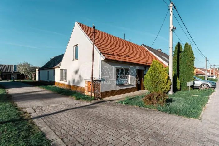 Prodej rodinného domu, Starovice, 300 m2