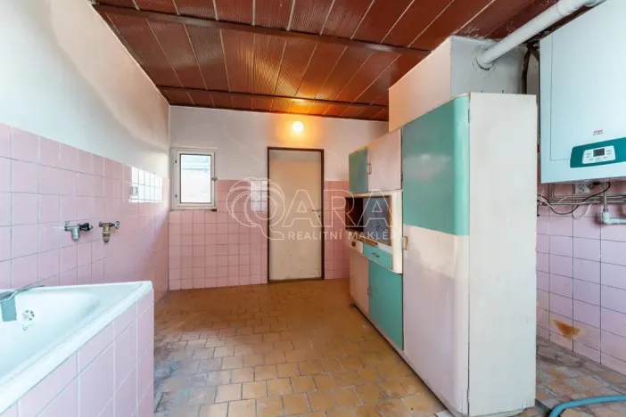 Prodej rodinného domu, Starovice, 300 m2