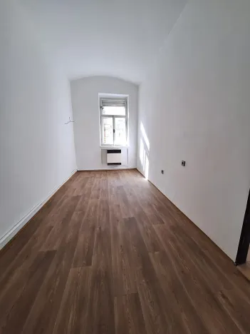Pronájem bytu 2+1, Praha - Žižkov, Černínova, 39 m2