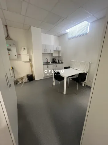 Pronájem obchodního prostoru, Brno, náměstí 28. dubna, 118 m2