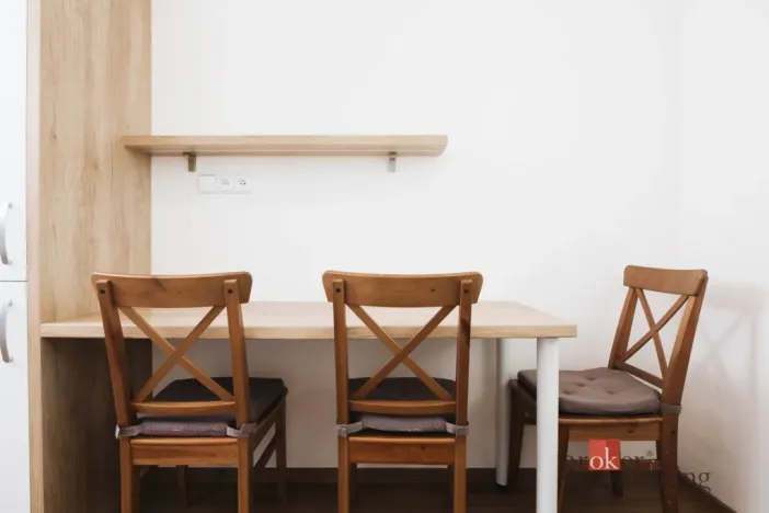 Prodej bytu 2+1, Kuřim, nám. Osvobození, 65 m2