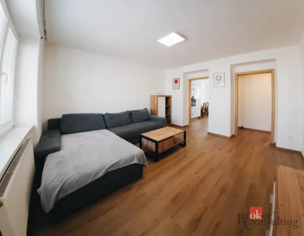 Prodej bytu 2+1, Kuřim, nám. Osvobození, 65 m2