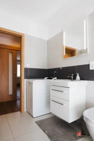 Prodej bytu 2+1, Kuřim, nám. Osvobození, 65 m2