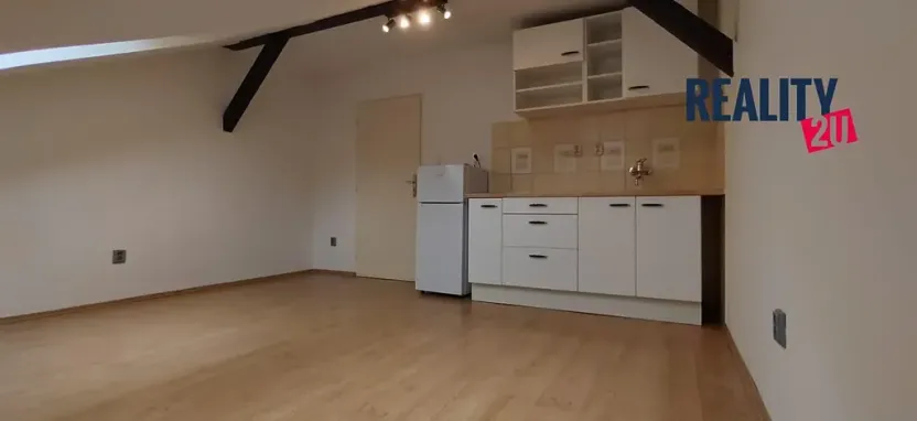 Pronájem bytu 1+kk, Brno, Hlinky, 27 m2