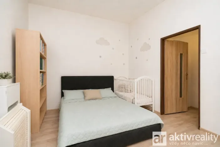 Prodej rodinného domu, Dolní Zálezly, Mírové náměstí, 250 m2