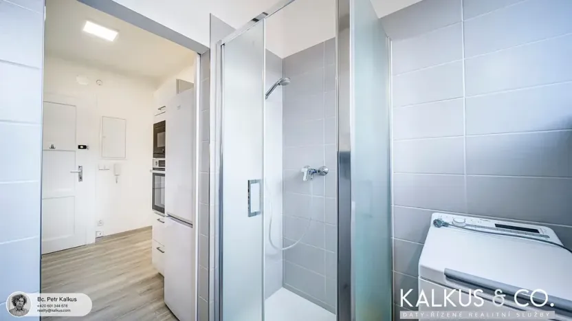 Pronájem bytu 2+kk, Hradec Králové, Střelecká, 58 m2