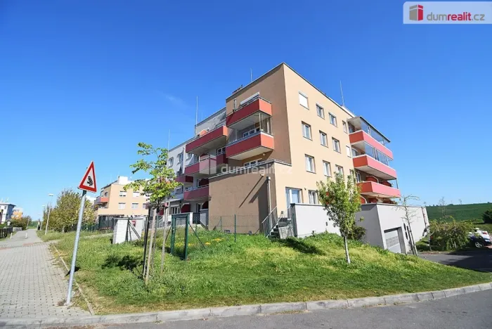 Pronájem bytu 1+kk, Praha - Kyje, Federova, 30 m2