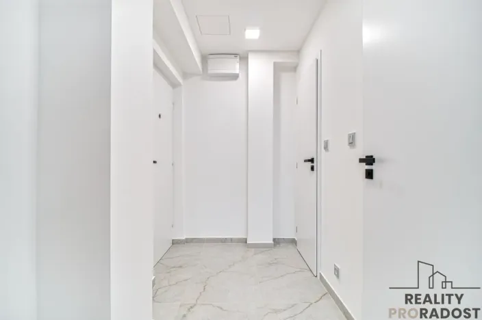 Prodej bytu 2+kk, Ostrava - Poruba, Průběžná, 45 m2