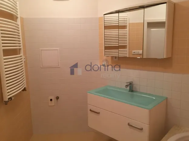 Pronájem bytu 2+kk, Praha, Na Harfě, 82 m2