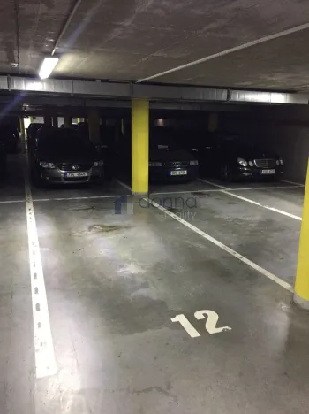 Pronájem bytu 2+kk, Praha, Na Harfě, 82 m2