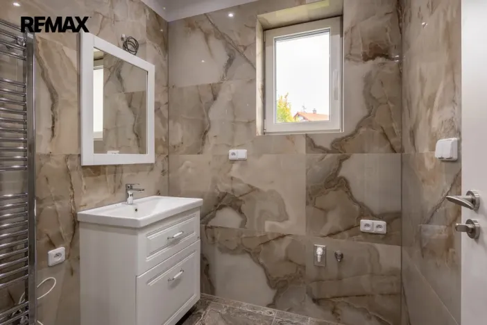 Prodej rodinného domu, Jenišov - Pod Rohem, Horská, 167 m2