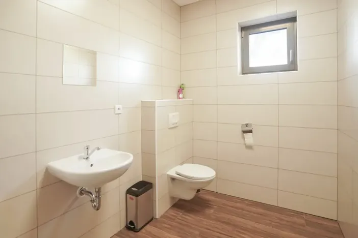 Pronájem kanceláře, Bystřany, Teplická, 420 m2