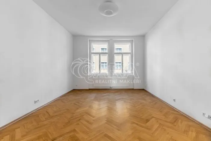 Pronájem bytu 1+1, Praha - Vršovice, Bulharská, 49 m2