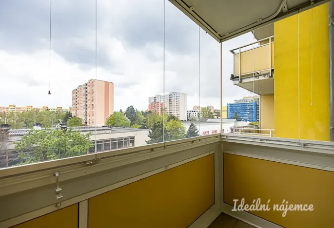 Pronájem bytu 1+kk, Praha - Horní Měcholupy, Boloňská, 32 m2