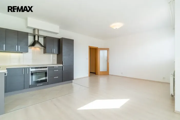 Pronájem bytu 1+kk, Praha - Letňany, Pavla Beneše, 37 m2