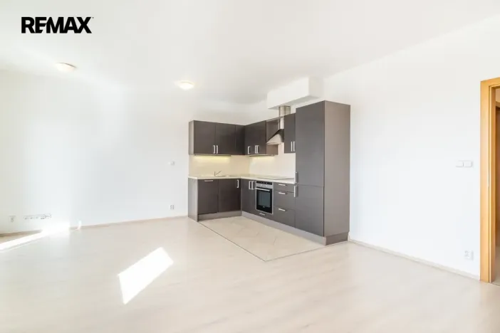 Pronájem bytu 1+kk, Praha - Letňany, Pavla Beneše, 37 m2