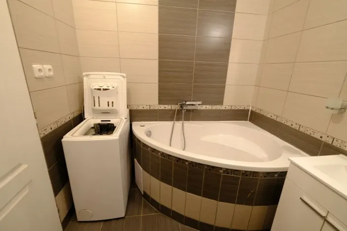 Pronájem bytu 1+1, Liberec, Táborská, 38 m2