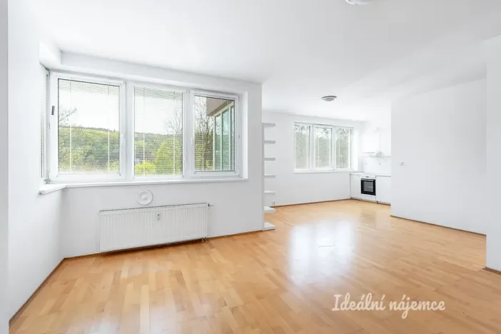 Pronájem bytu 1+kk, Praha - Košíře, Zahradníčkova, 46 m2