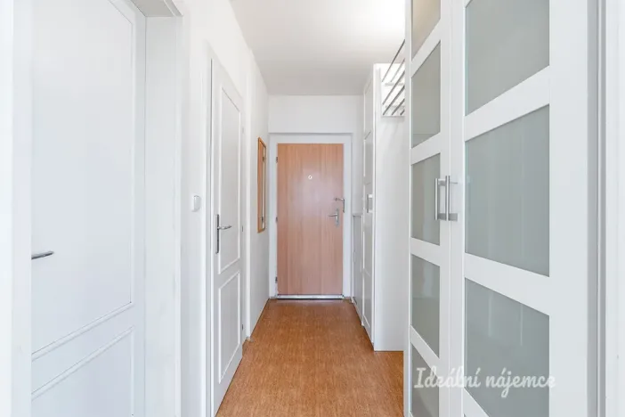 Pronájem bytu 1+kk, Praha - Košíře, Zahradníčkova, 46 m2