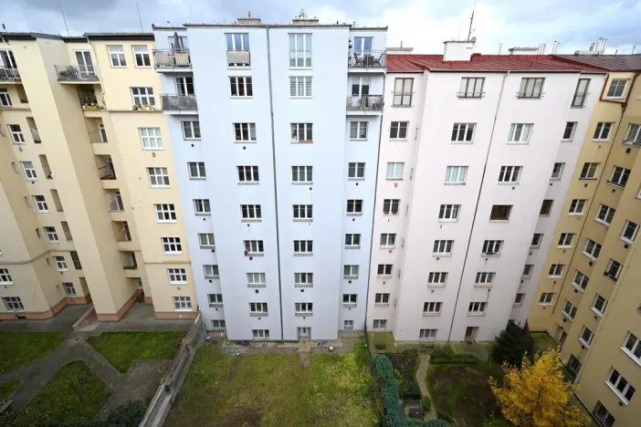 Pronájem bytu 2+kk, Praha - Holešovice, U garáží, 45 m2