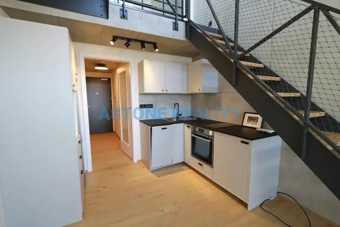 Pronájem bytu 2+kk, Praha - Vysočany, Kolbenova, 64 m2