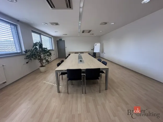 Pronájem kanceláře, Hradec Králové - Pražské Předměstí, Na Okrouhlíku, 13 m2