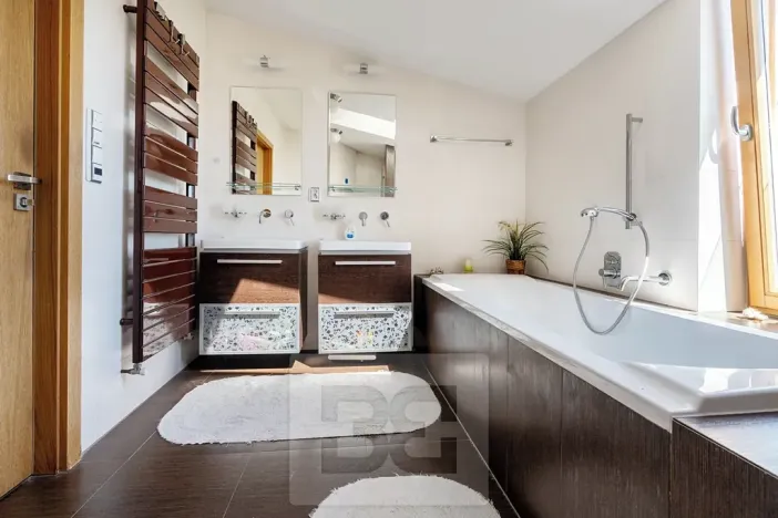 Prodej bytu 4+kk, Průhonice, Uhříněveská, 135 m2