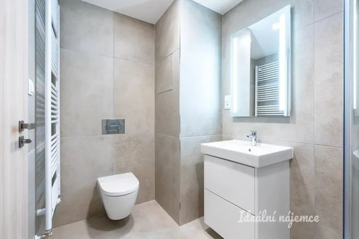 Pronájem bytu 1+kk, Praha - Hloubětín, Domalípova, 32 m2