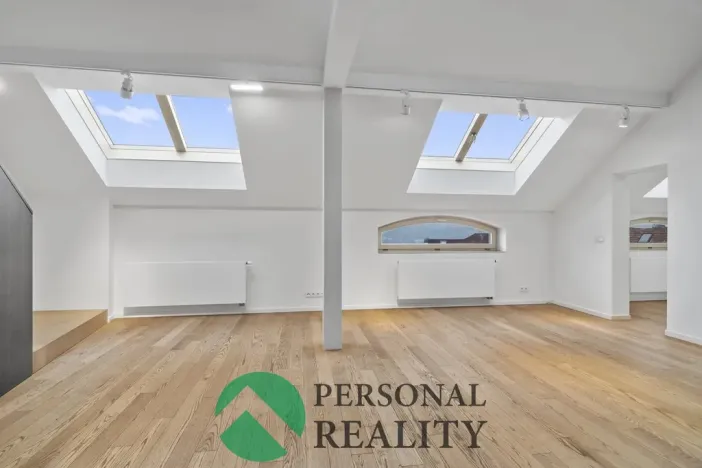 Pronájem bytu 3+1, Praha, U akademie, 130 m2