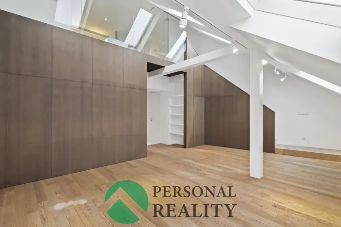 Pronájem bytu 3+1, Praha, U akademie, 130 m2