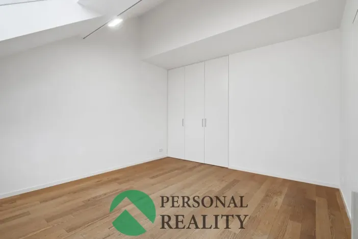 Pronájem bytu 3+1, Praha, U akademie, 130 m2