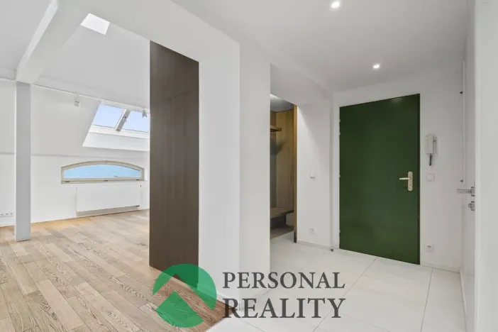 Pronájem bytu 3+1, Praha, U akademie, 130 m2