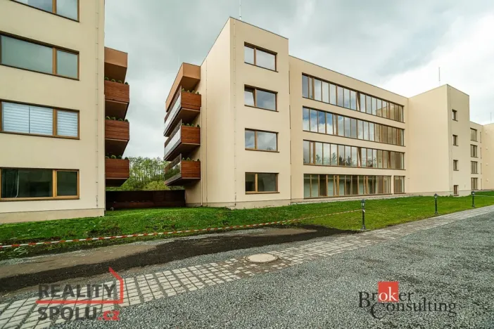 Pronájem bytu 1+kk, Slaný, Lázeňská, 35 m2