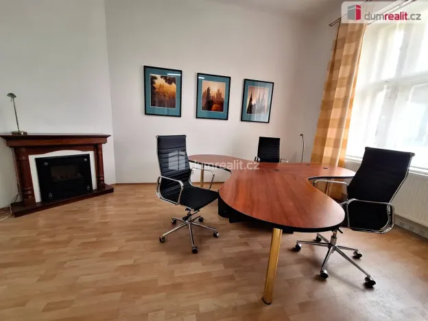 Pronájem kanceláře, Praha, Bubenečská, 51 m2