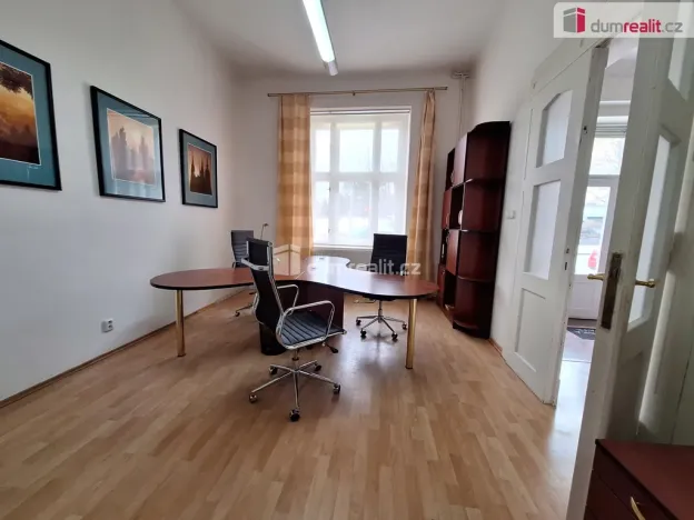 Pronájem kanceláře, Praha, Bubenečská, 51 m2