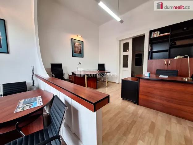 Pronájem kanceláře, Praha, Bubenečská, 51 m2