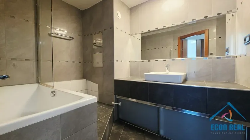 Pronájem bytu 3+1, Praha, Plamínkové, 67 m2