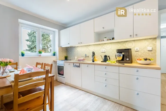 Prodej bytu 3+1, Pardubice - Bílé Předměstí, Ke Kamenci, 73 m2