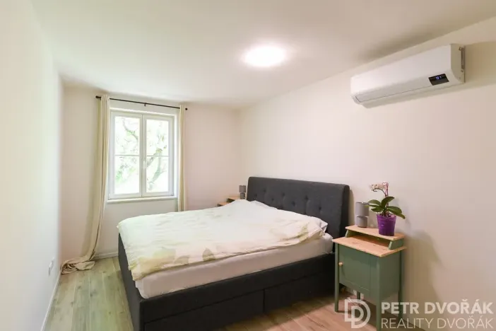 Pronájem bytu 2+kk, Praha - Vinohrady, Mánesova, 46 m2